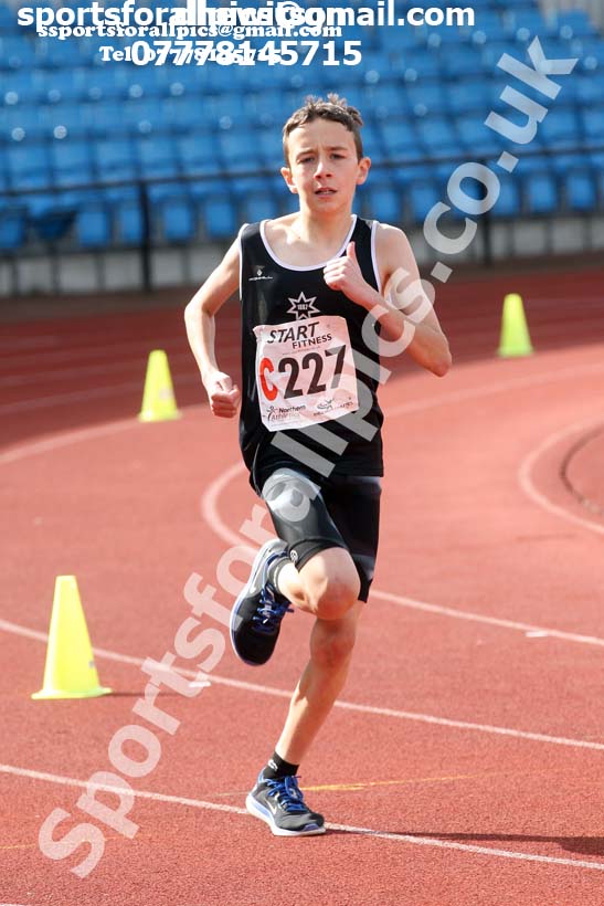Boys under-15s 3 stage relay, Northern Senior 6 and 4 and Junior Stage Road Relays, SportsCity, Manchester. Photo:  David T. Hewitson/Sports for All Pics